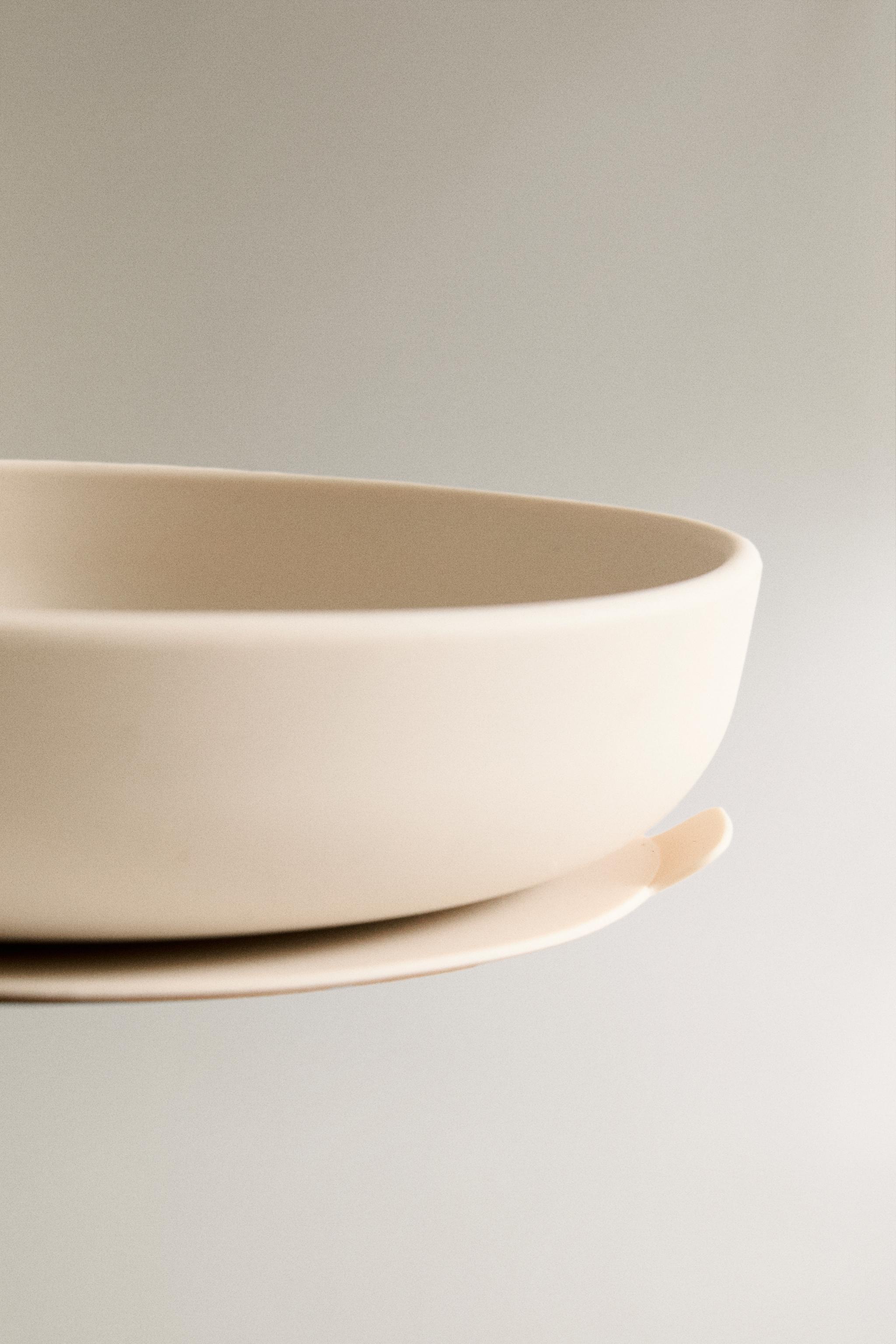 KIDS’ SILICONE RABBIT PLATE